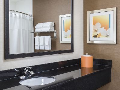 Hotel Fairfield Inn&suites 3*
