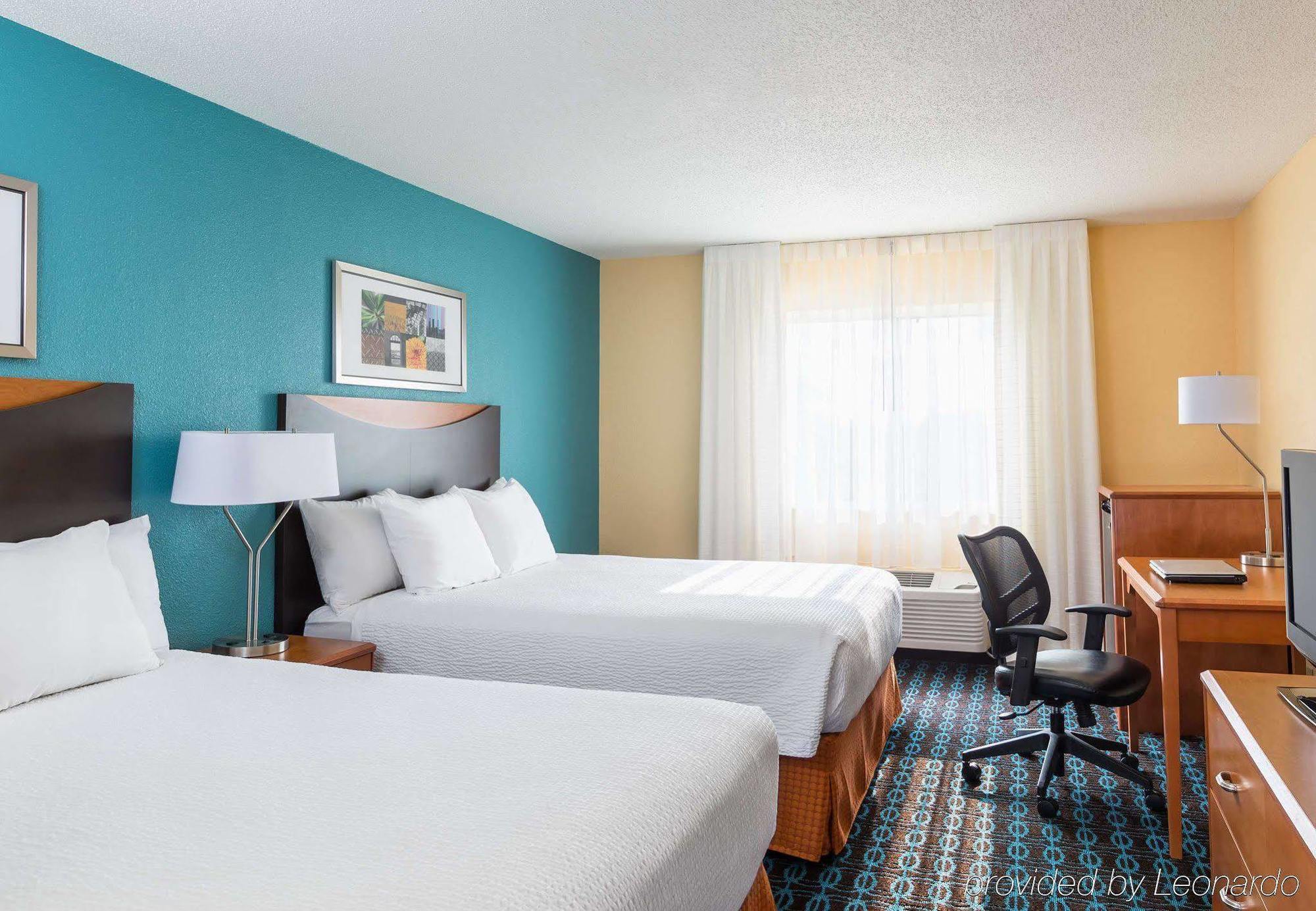Fairfield Inn&suites 3*