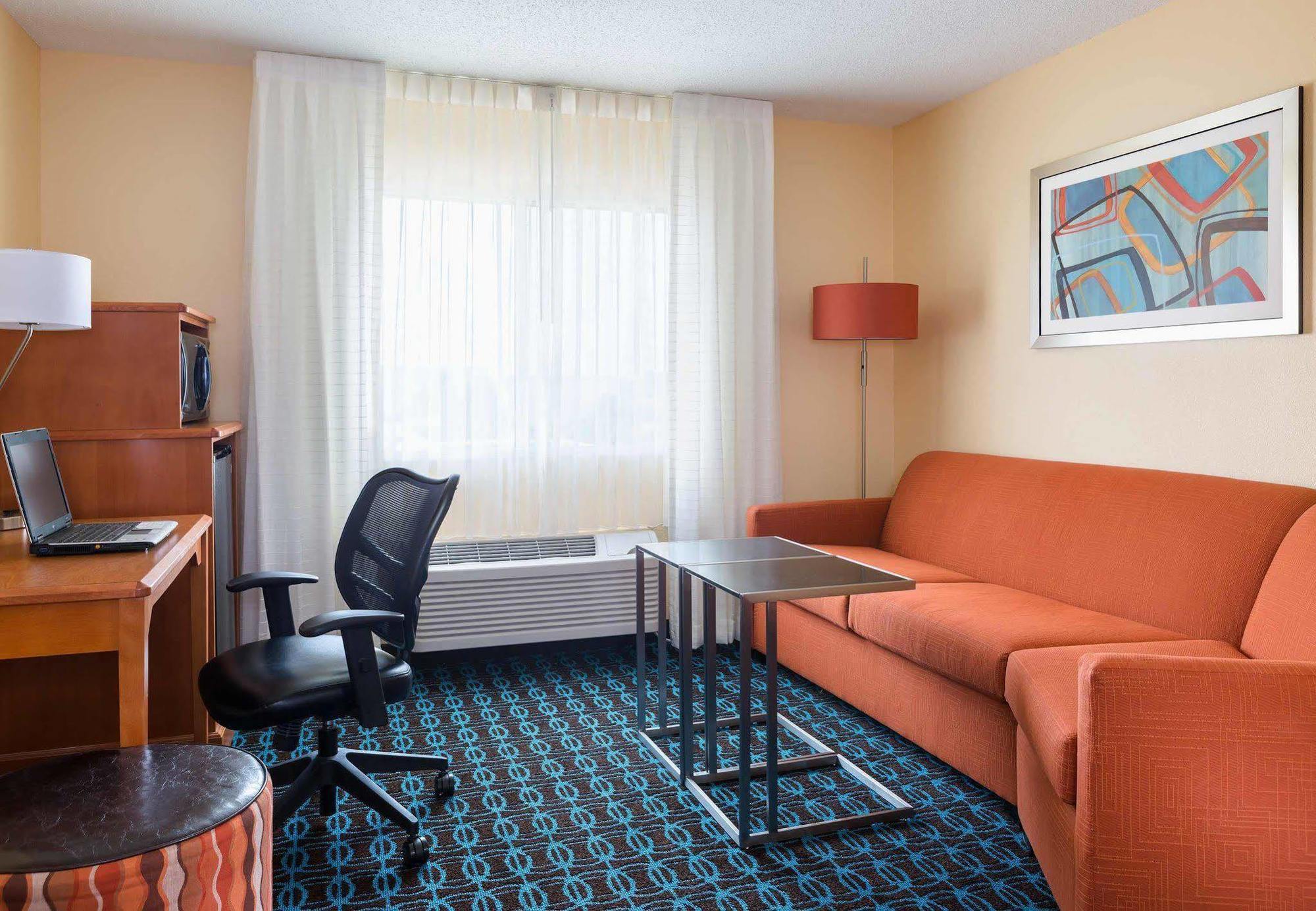 Fairfield Inn&suites Hotel
