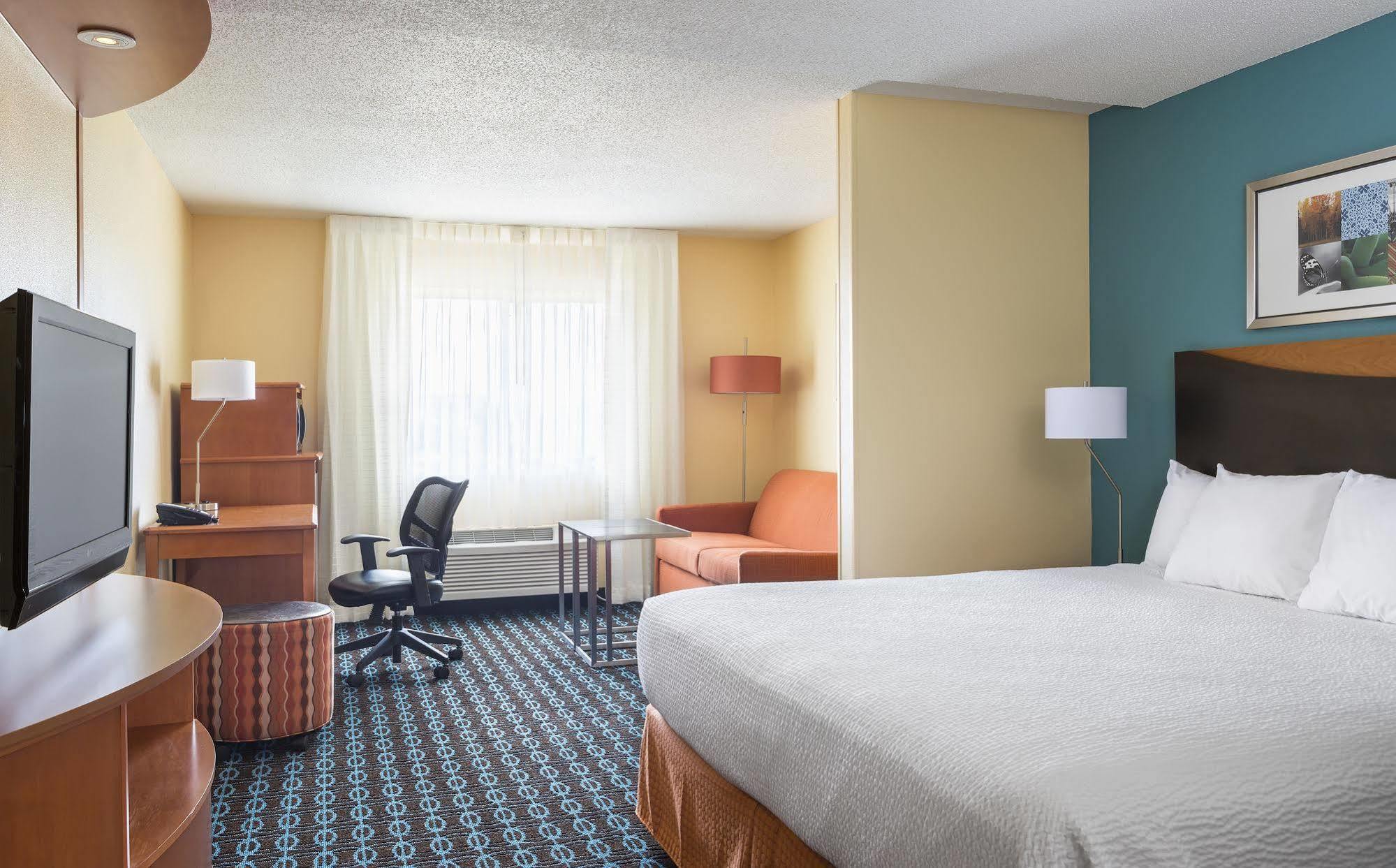 Fairfield Inn&suites Hotel 3*